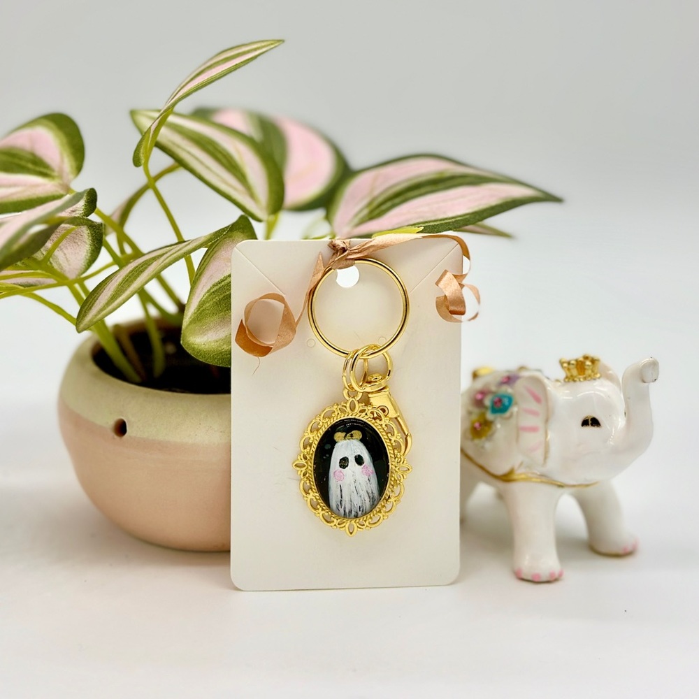 Hand-painted Ghostie Keychain